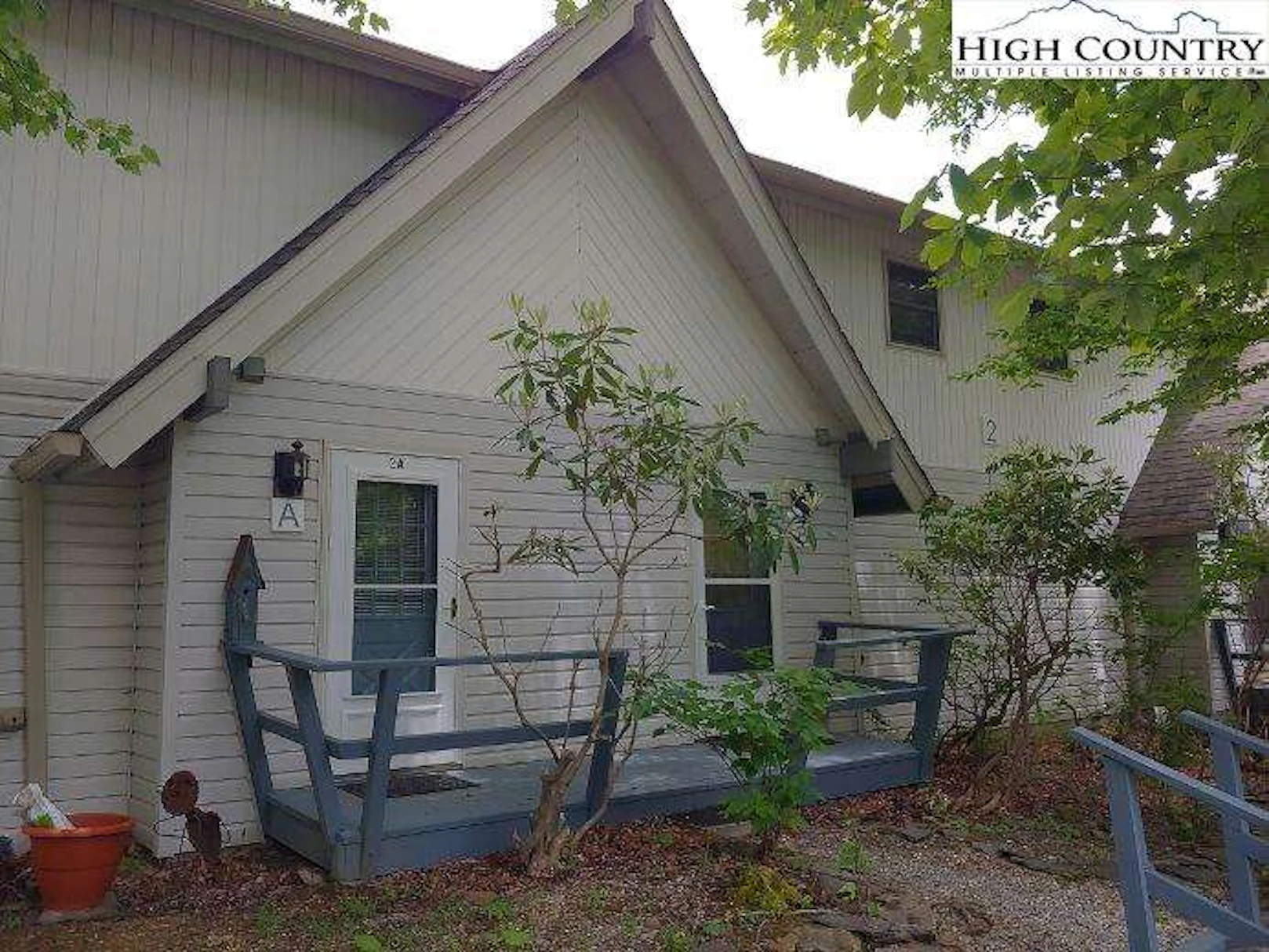 Image number 1 for the current listing