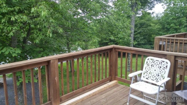 Image number 17 for the current listing