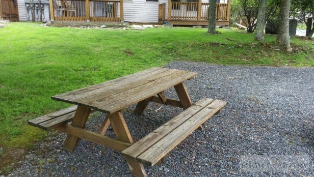 Image number 14 for the current listing