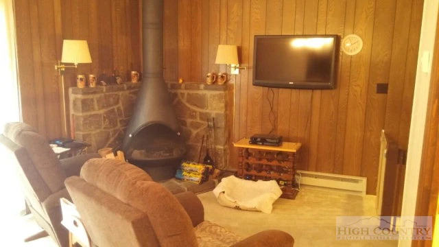 Image number 11 for the current listing