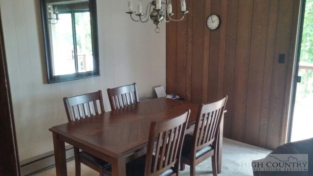 Image number 8 for the current listing