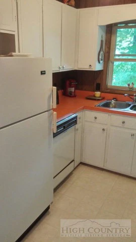 Image number 7 for the current listing