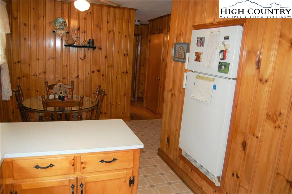 Image number 12 for the current listing