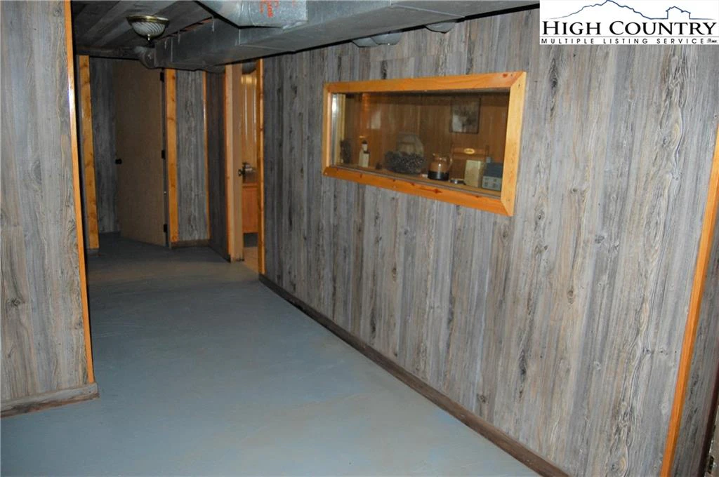 Image number 6 for the current listing