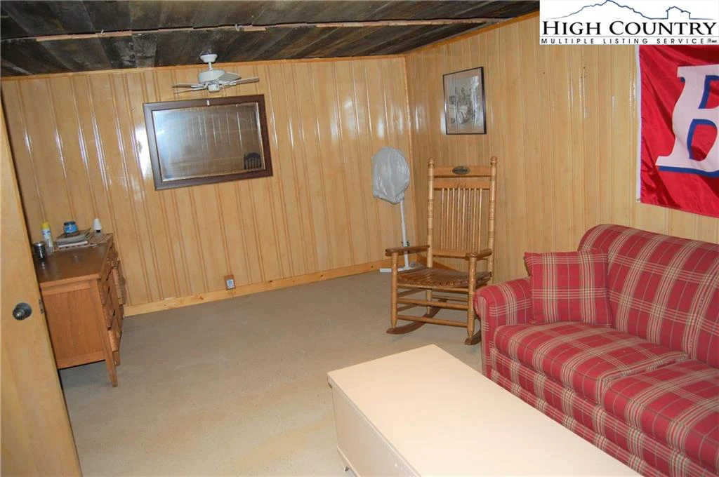 Image number 2 for the current listing