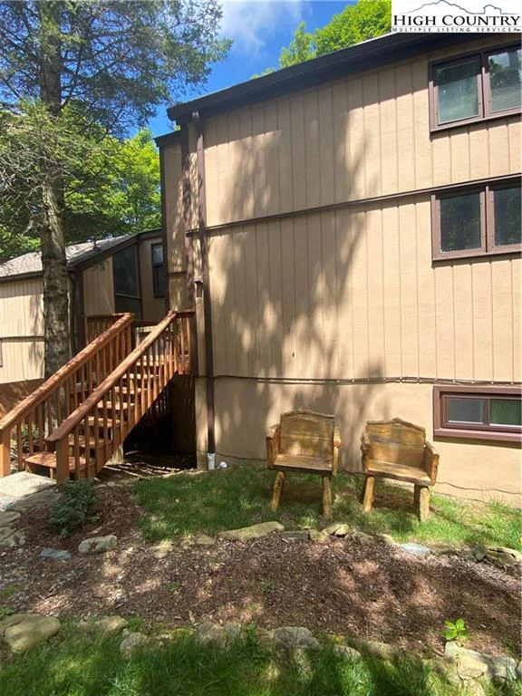 Image number 9 for the current listing