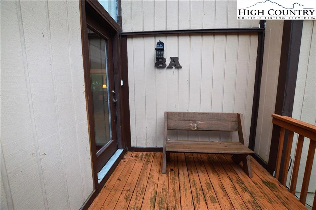 Image number 1 for the current listing
