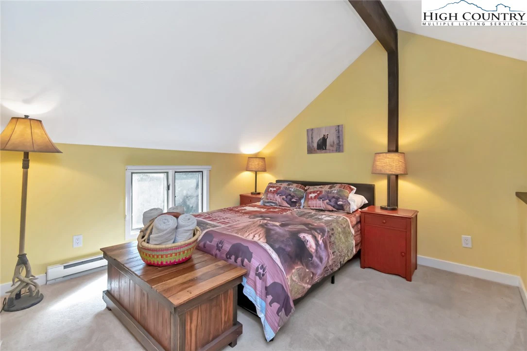 Image number 20 for the current listing