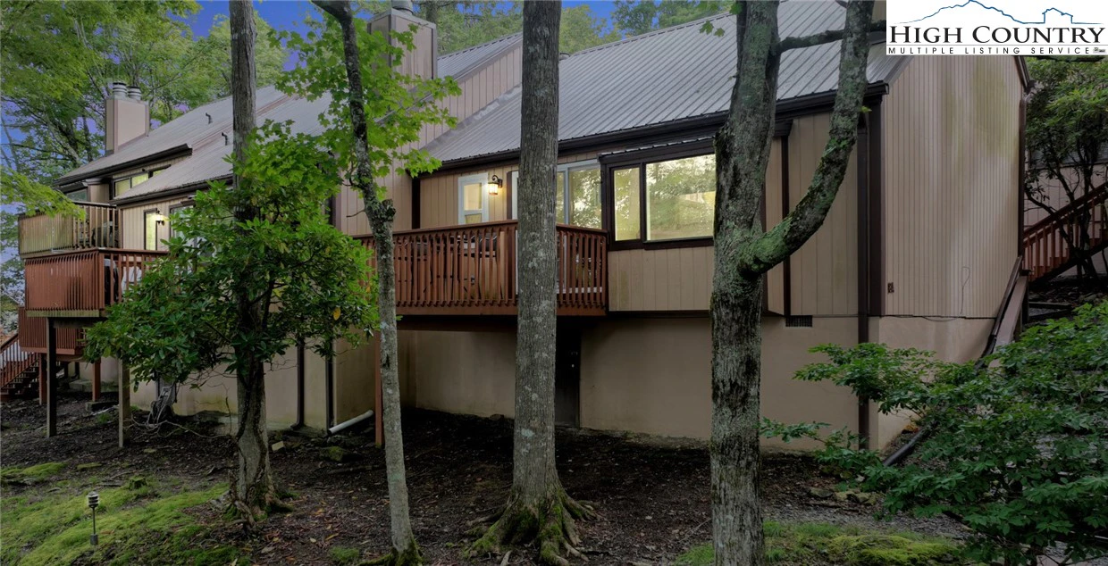 Image number 14 for the current listing
