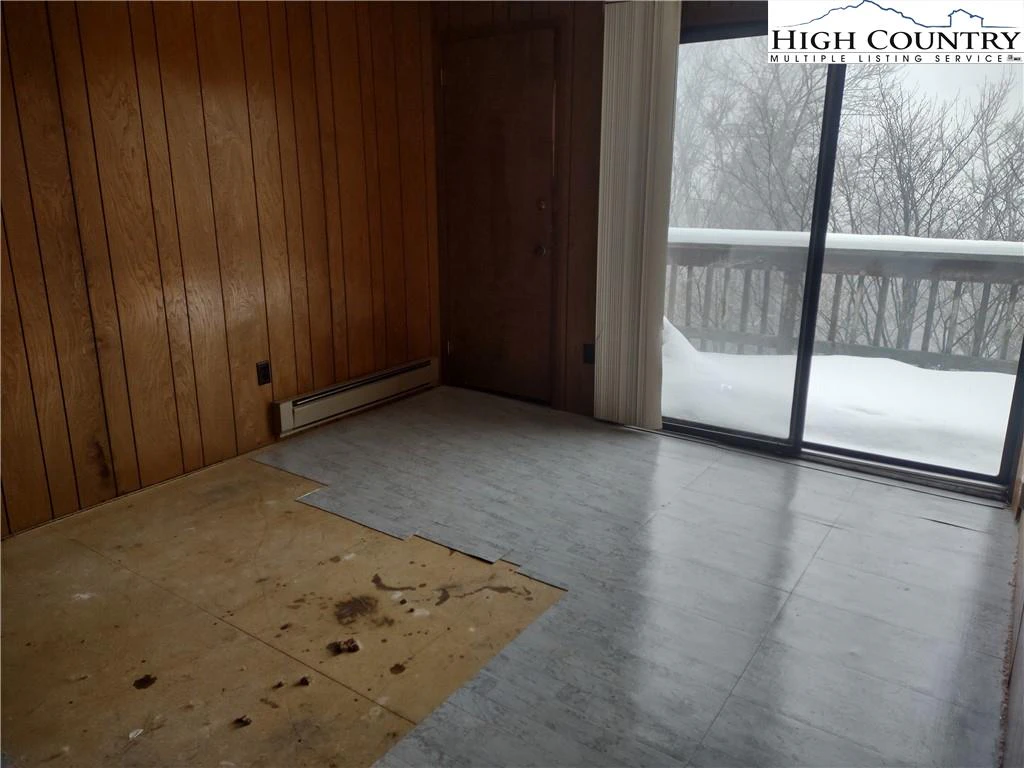Image number 7 for the current listing
