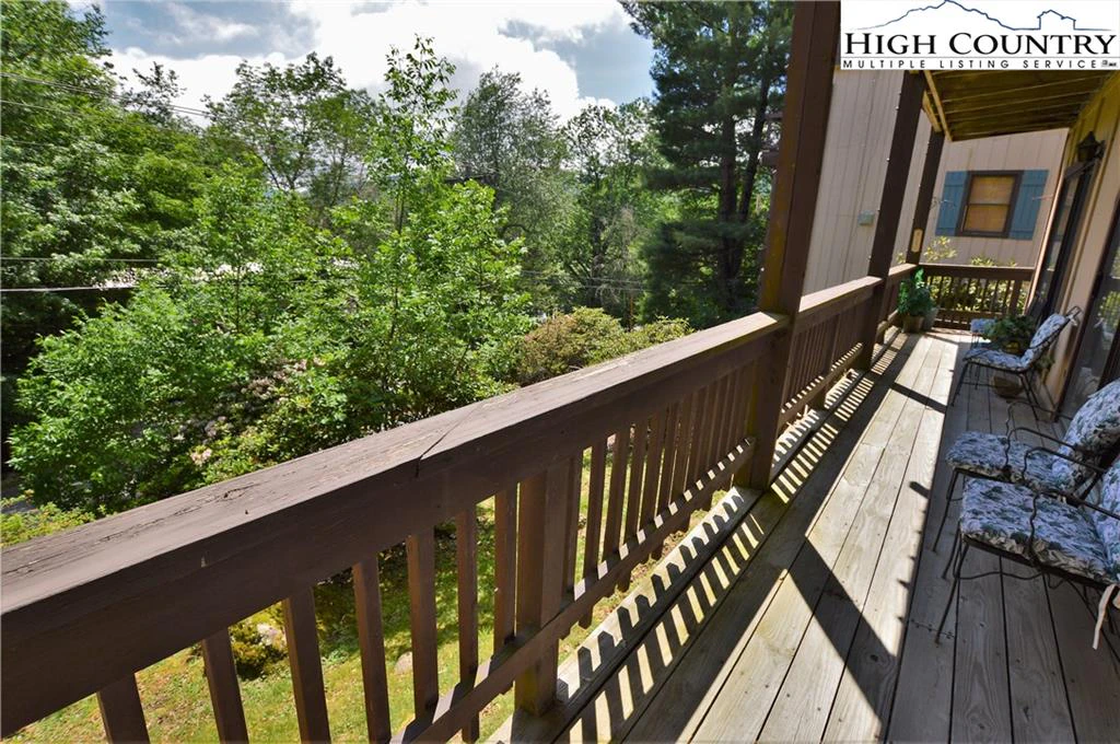 Image number 6 for the current listing