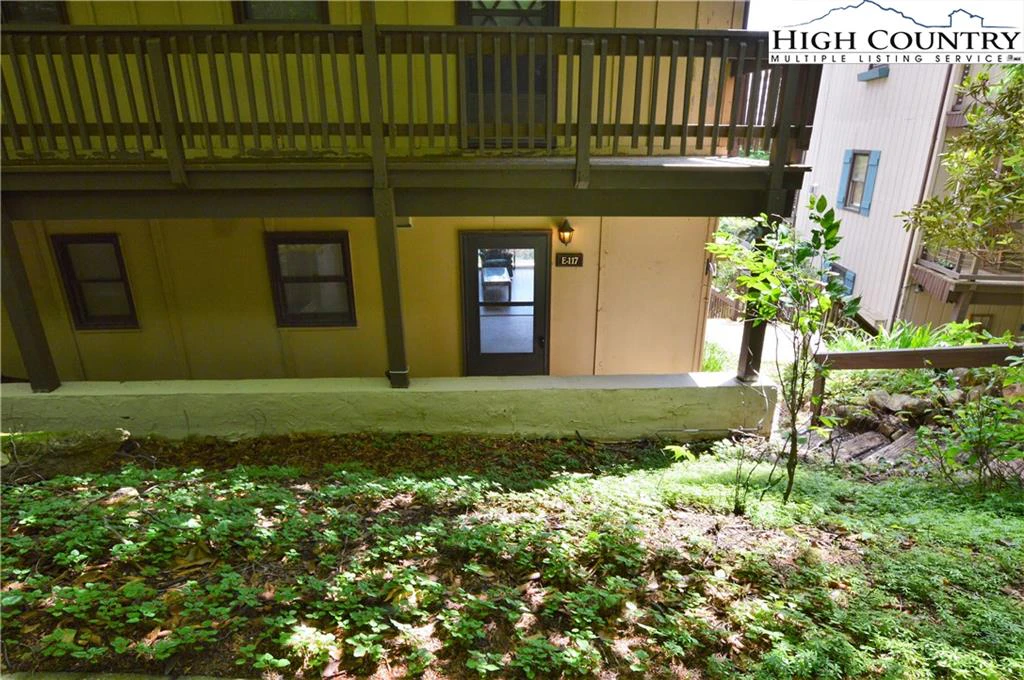Image number 4 for the current listing