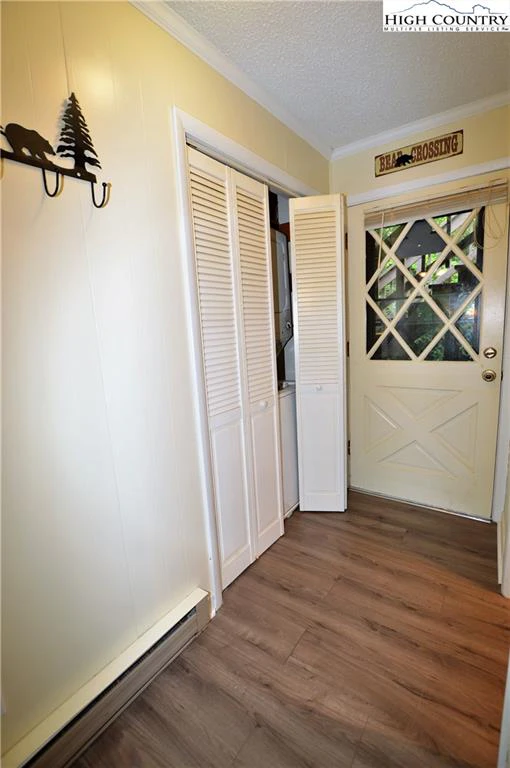 Image number 2 for the current listing