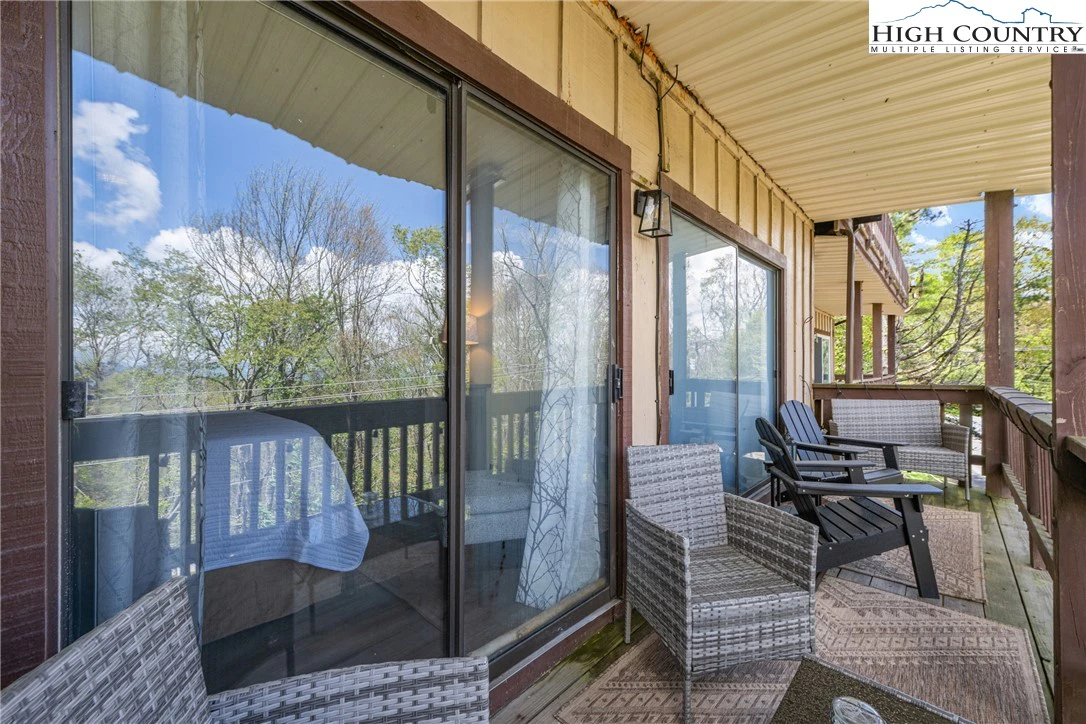 Image number 7 for the current listing