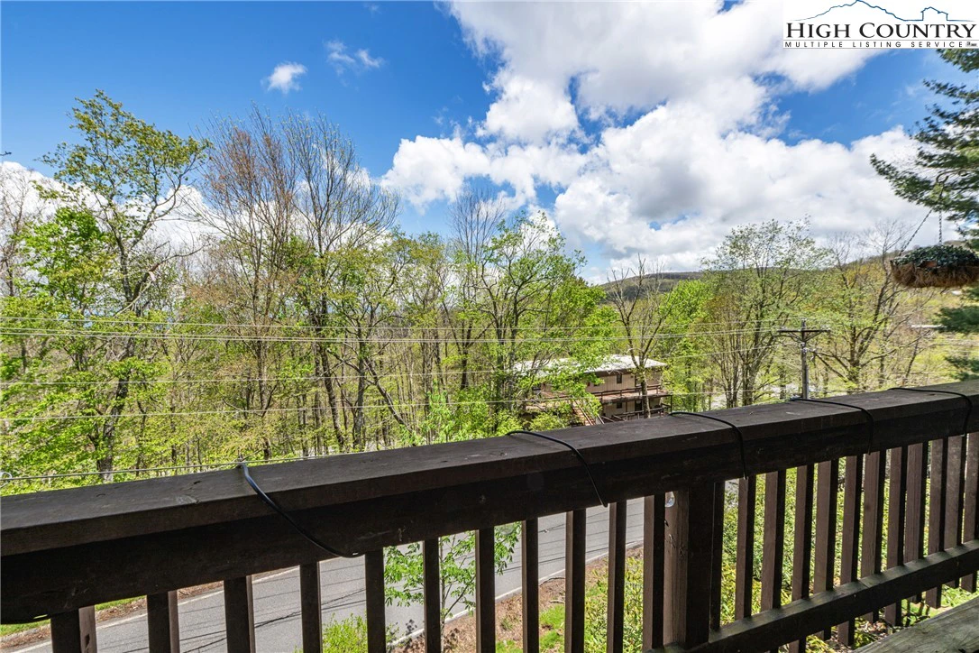 Image number 6 for the current listing