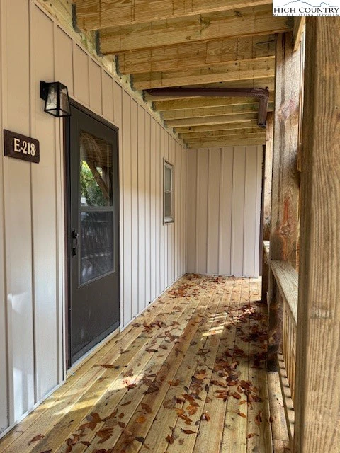 Image number 20 for the current listing