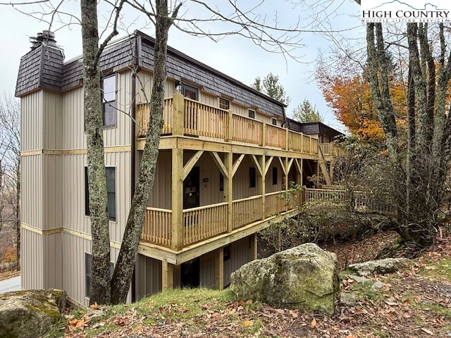 Image number 3 for the current listing