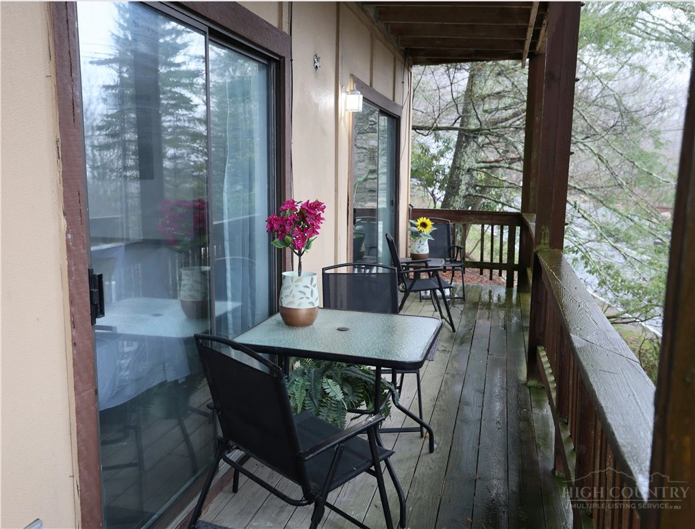 Image number 9 for the current listing