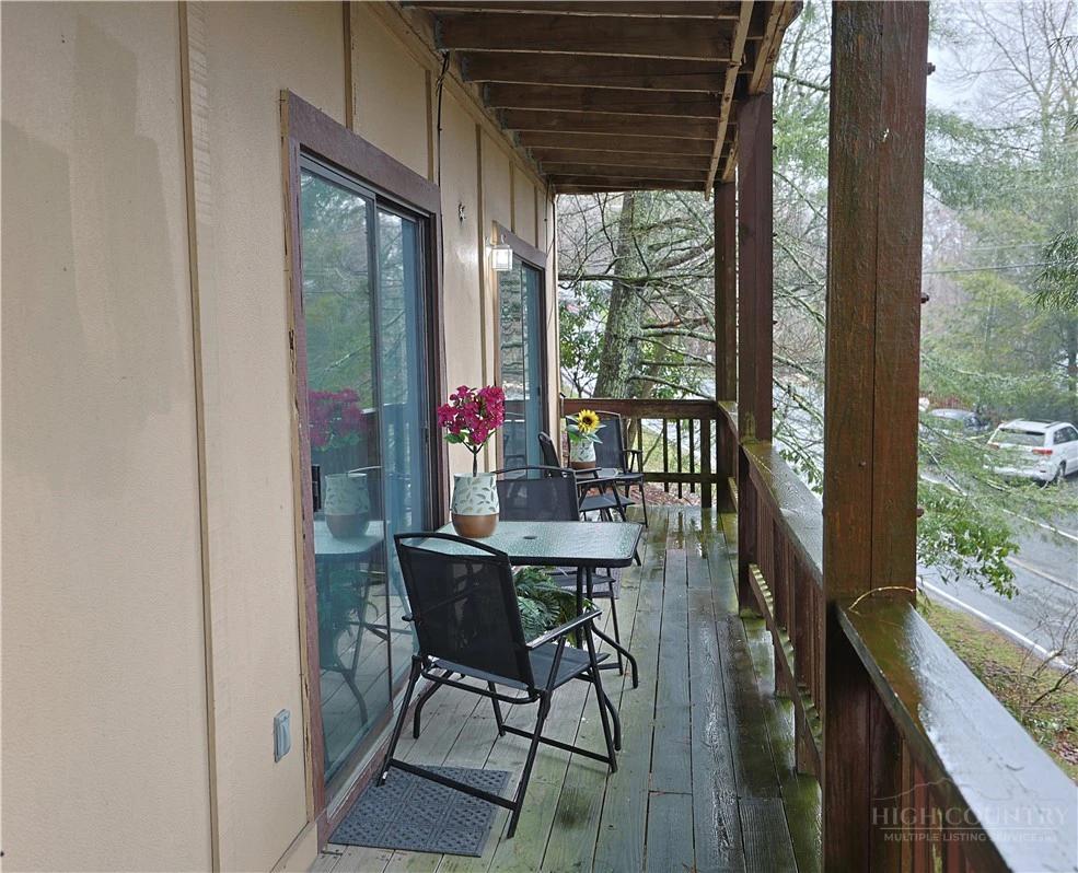 Image number 29 for the current listing
