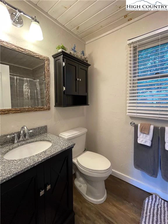 Image number 8 for the current listing