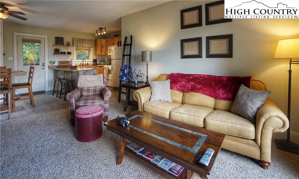 Image number 14 for the current listing