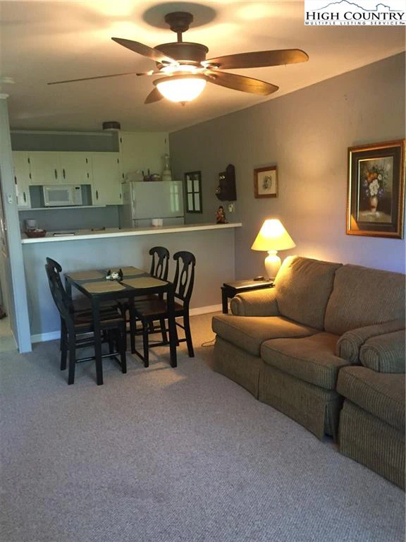 Image number 2 for the current listing