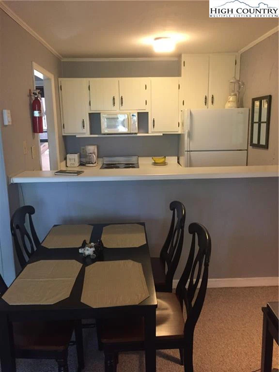 Image number 5 for the current listing