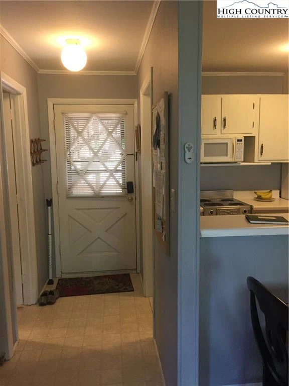 Image number 3 for the current listing