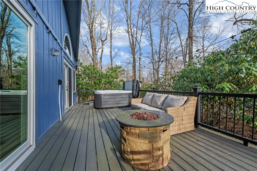 Image number 16 for the current listing
