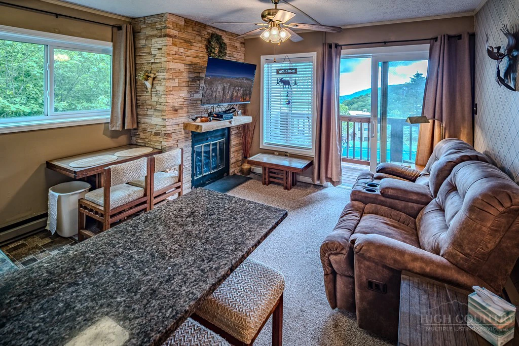 Image number 13 for the current listing
