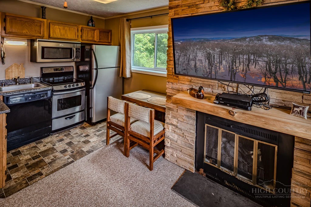 Image number 7 for the current listing