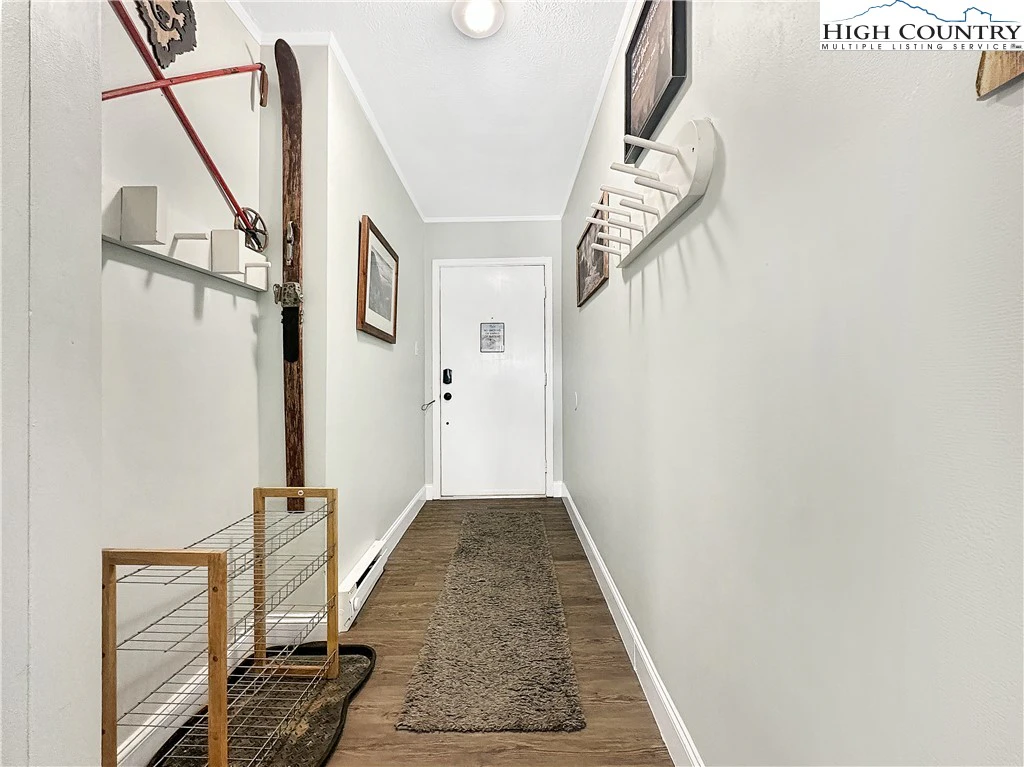 Image number 16 for the current listing