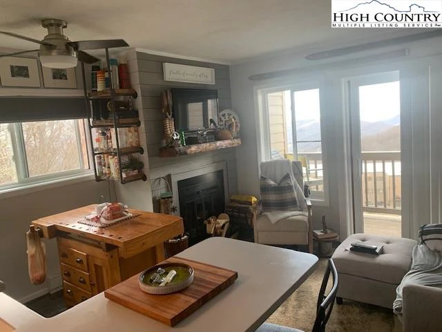 Image number 12 for the current listing