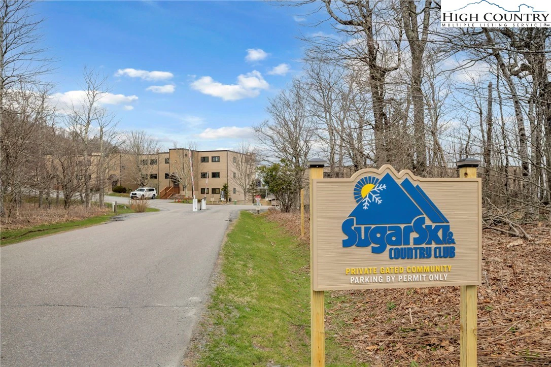 Image number 3 for the current listing