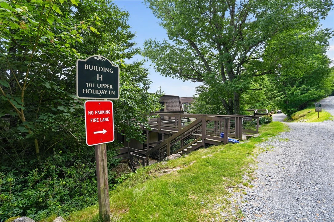 Image number 5 for the current listing