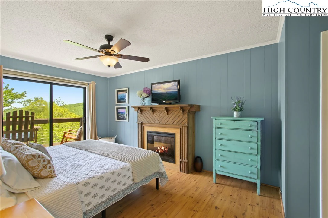 Image number 6 for the current listing