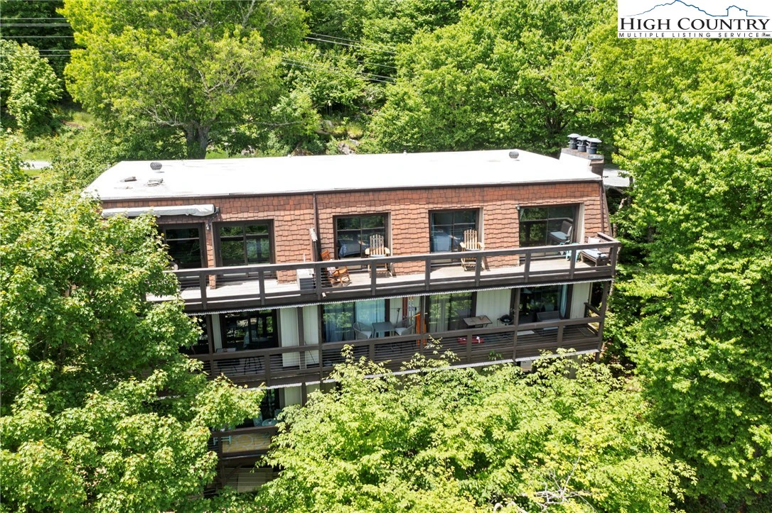 Image number 17 for the current listing
