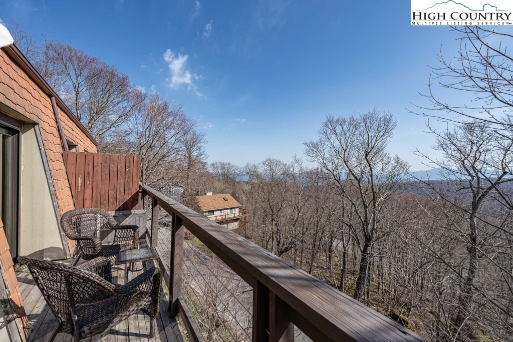 Image number 10 for the current listing