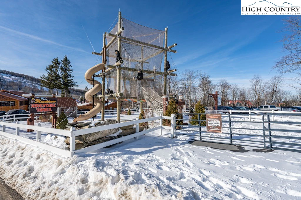 Image number 5 for the current listing