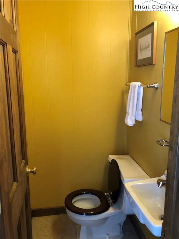 Image number 7 for the current listing