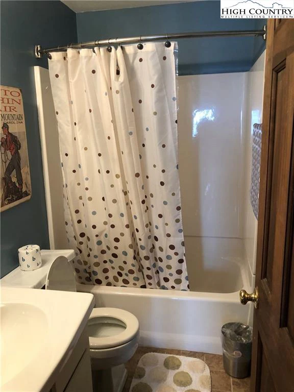 Image number 9 for the current listing