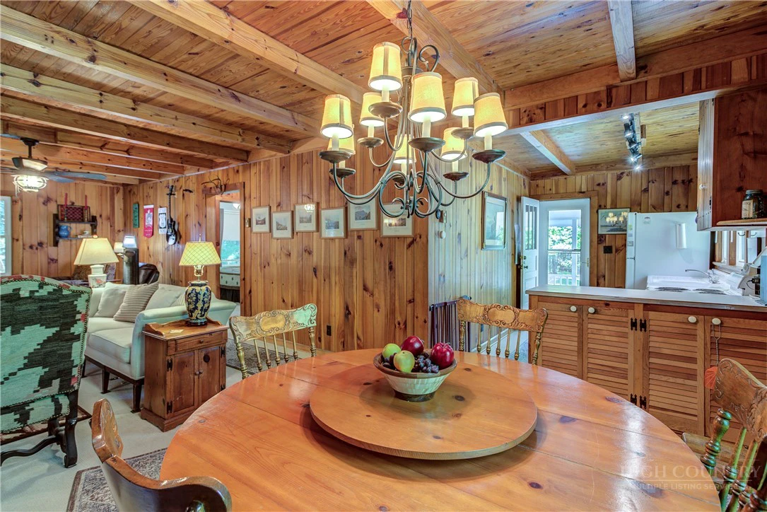 Image number 48 for the current listing