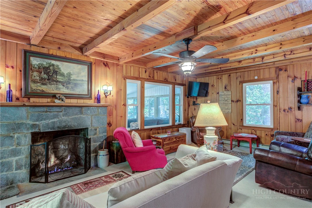 Image number 6 for the current listing