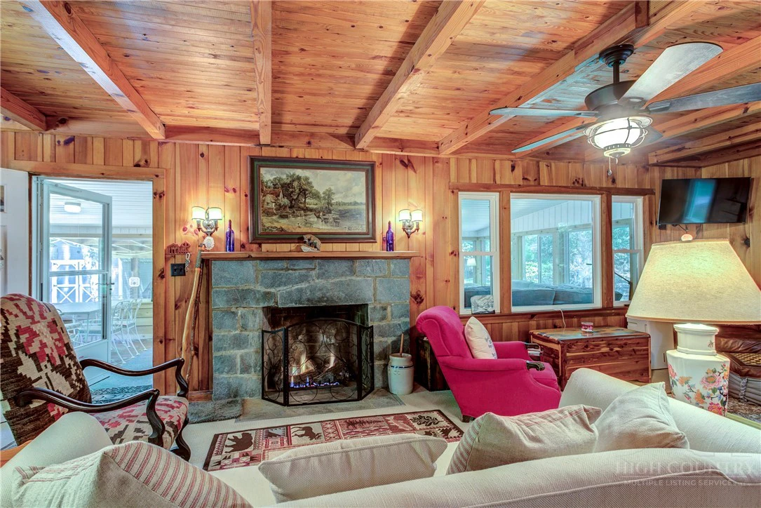 Image number 7 for the current listing