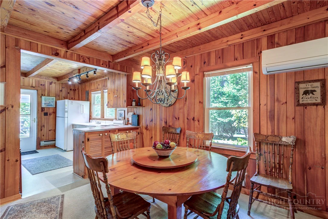 Image number 47 for the current listing