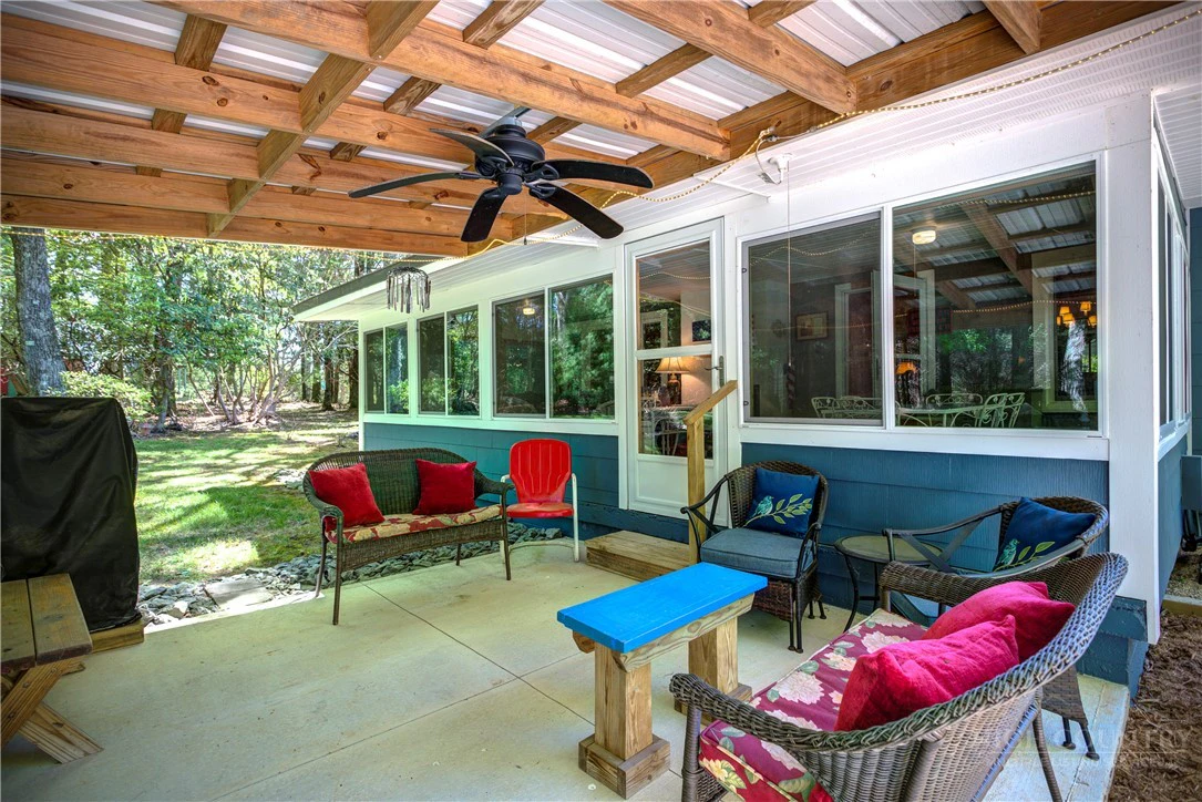 Image number 20 for the current listing