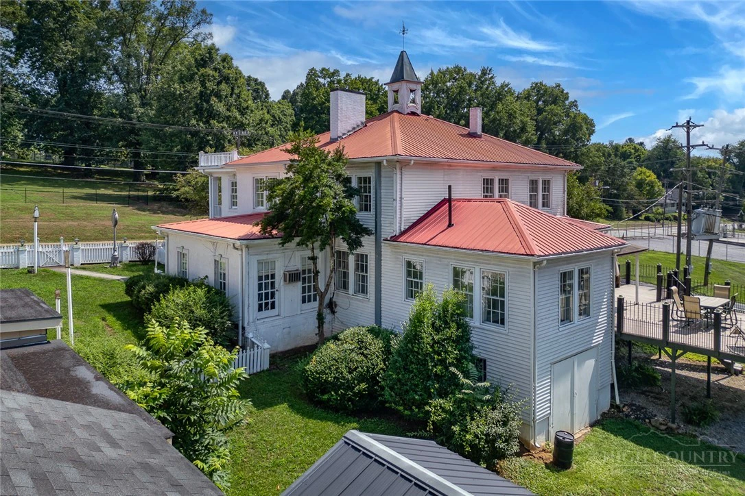 Image number 5 for the current listing