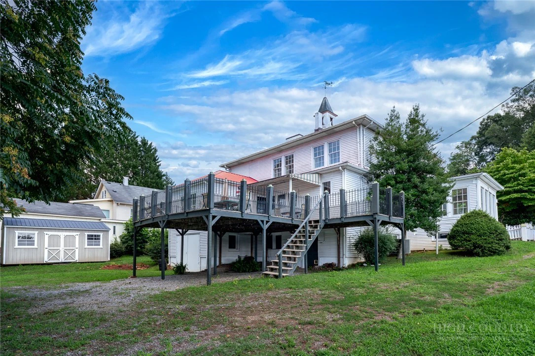 Image number 8 for the current listing