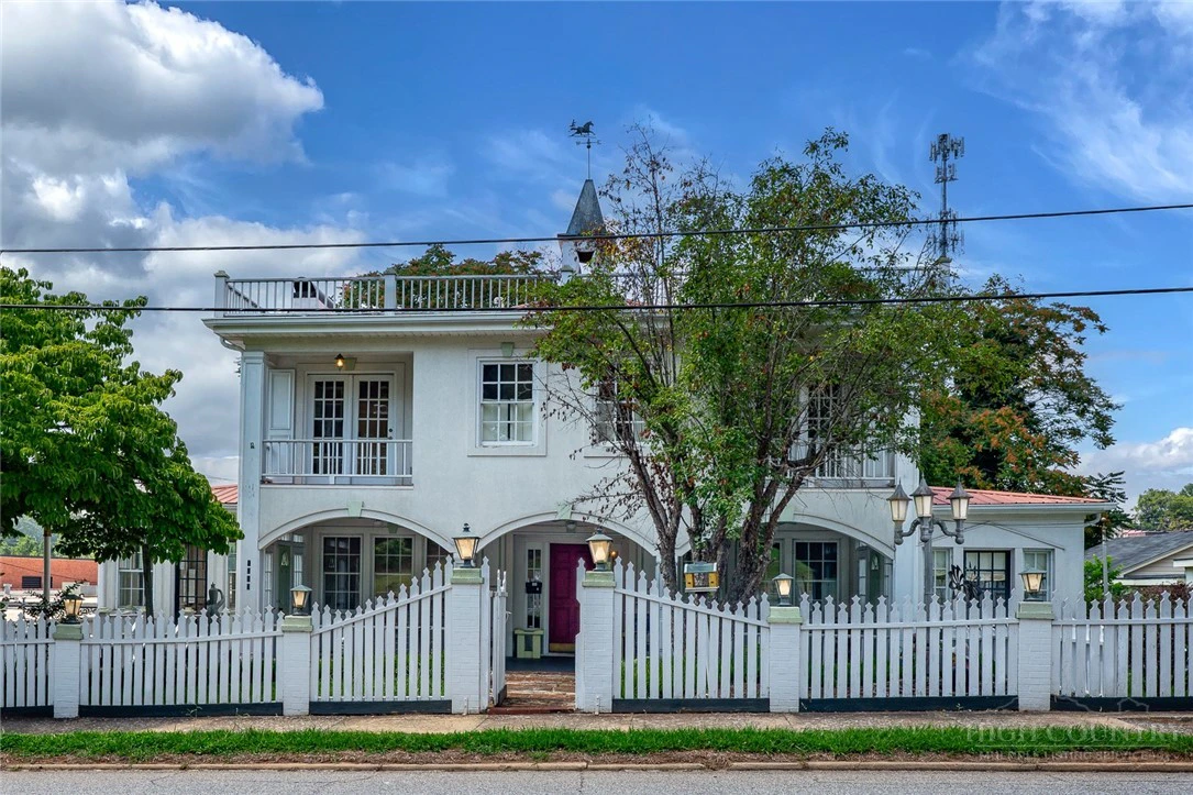 Image number 2 for the current listing