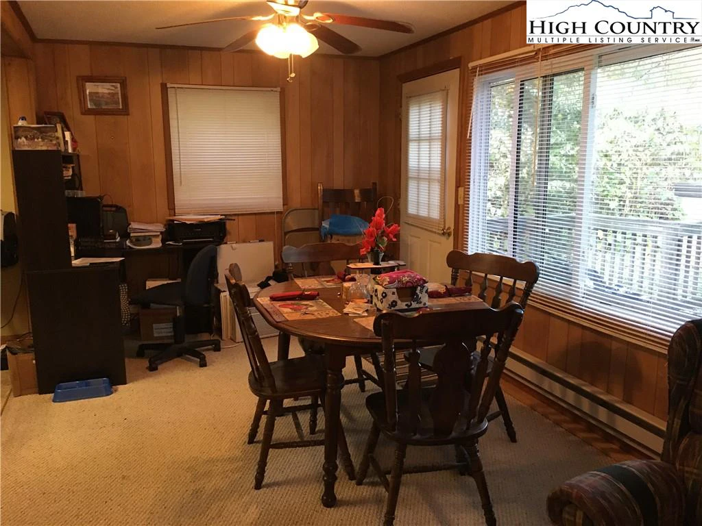 Image number 8 for the current listing